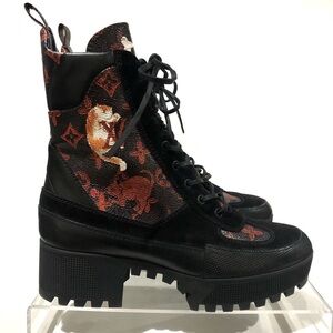 Auth Louis Vuitton Rare Limited Edition Catogram Laureate Combat Boots Booties